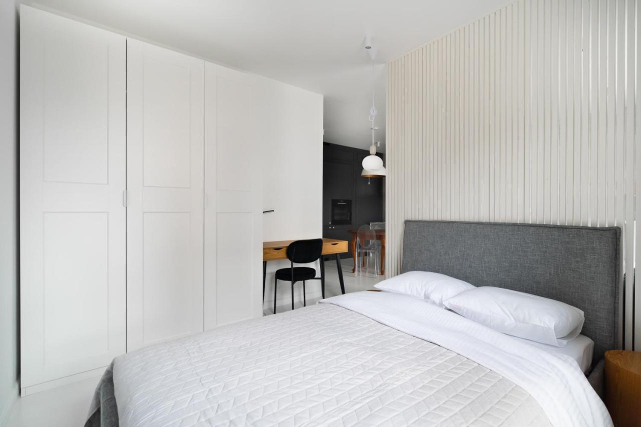 Wola Artistic Designer Apartment وارسو المظهر الخارجي الصورة